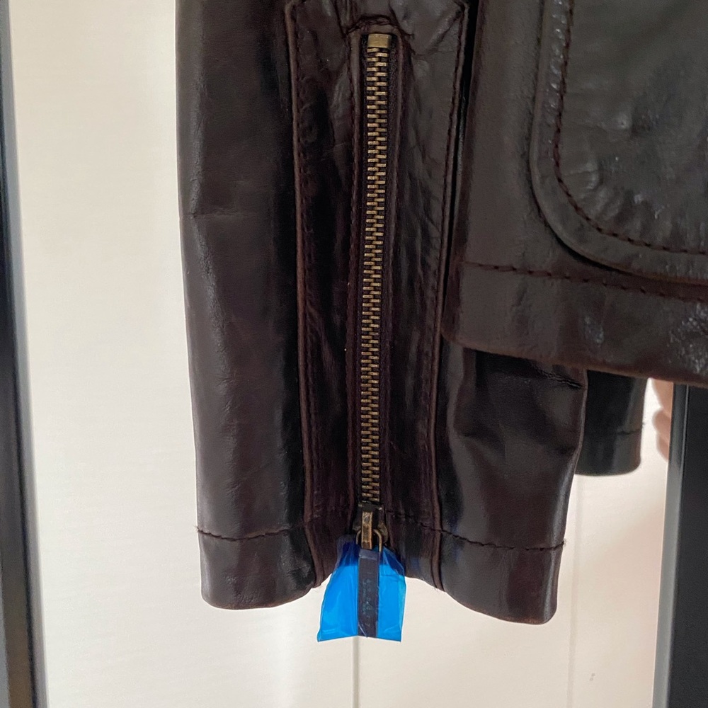 LAUNDRY by Shelli Segal NWOT Vintage Leather Jacket w/detachable fur collar. - Picture 6 of 15